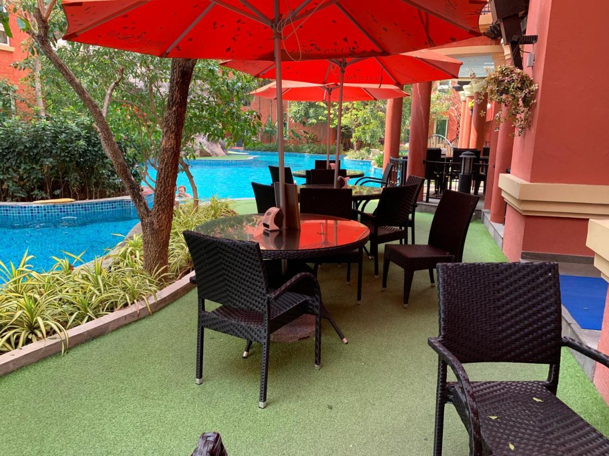 Seven Seas Condo Resort Praia de Jomtien Exterior foto