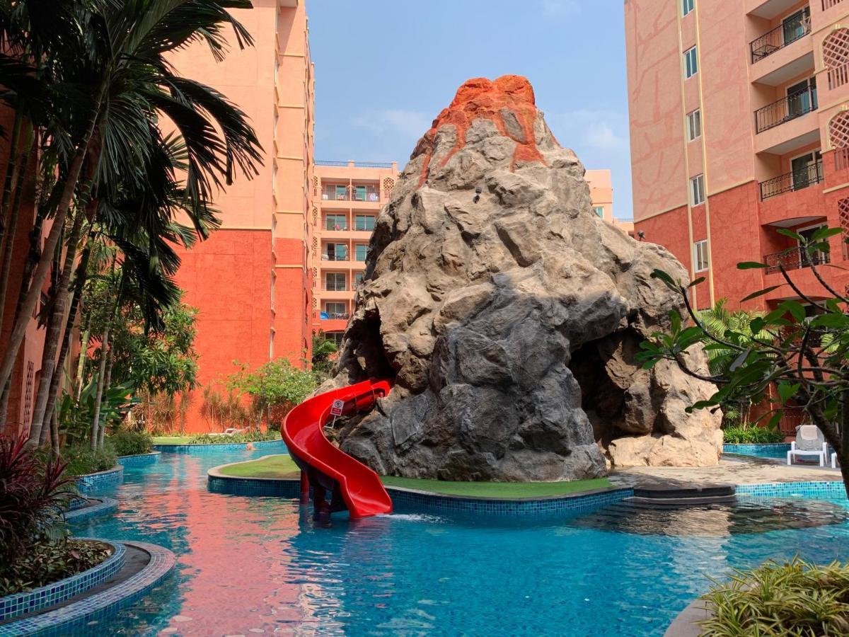 Seven Seas Condo Resort Praia de Jomtien Exterior foto