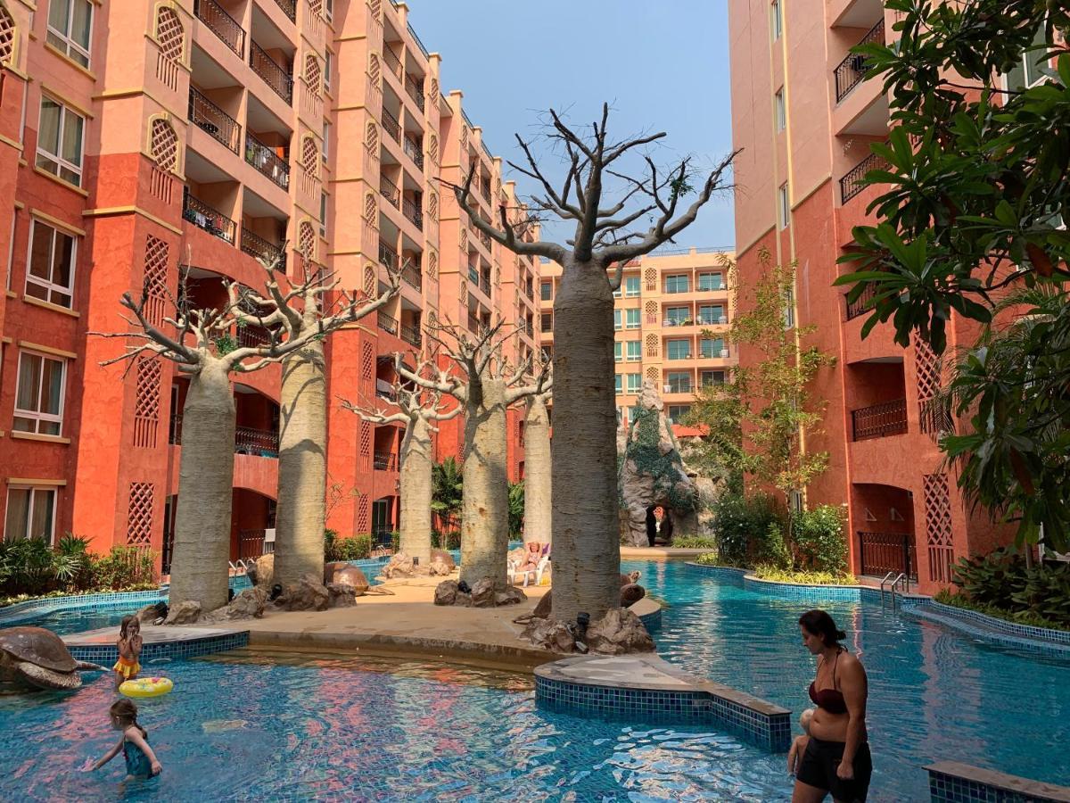 Seven Seas Condo Resort Praia de Jomtien Exterior foto