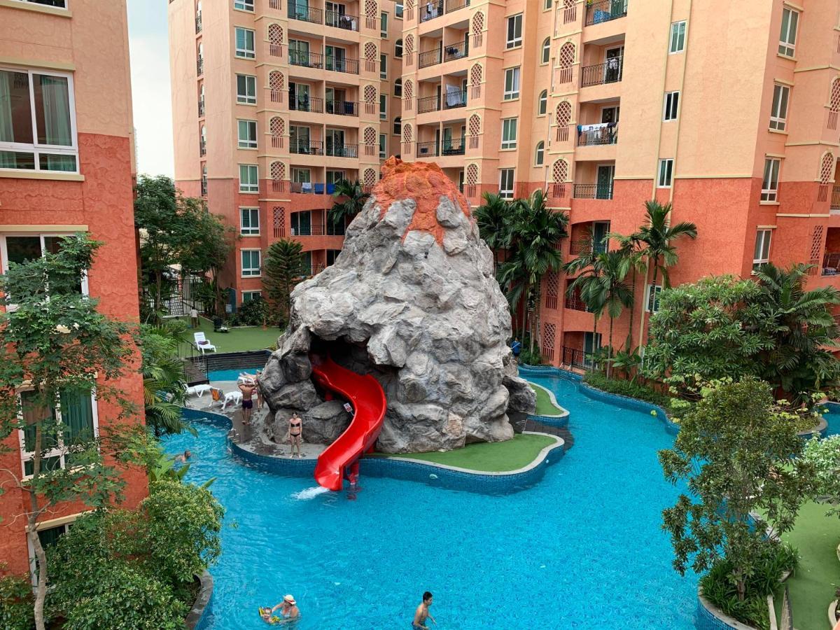 Seven Seas Condo Resort Praia de Jomtien Exterior foto