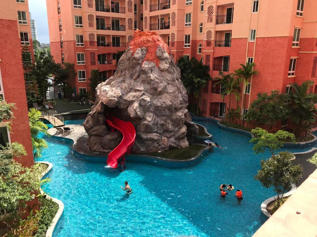 Seven Seas Condo Resort Praia de Jomtien Exterior foto